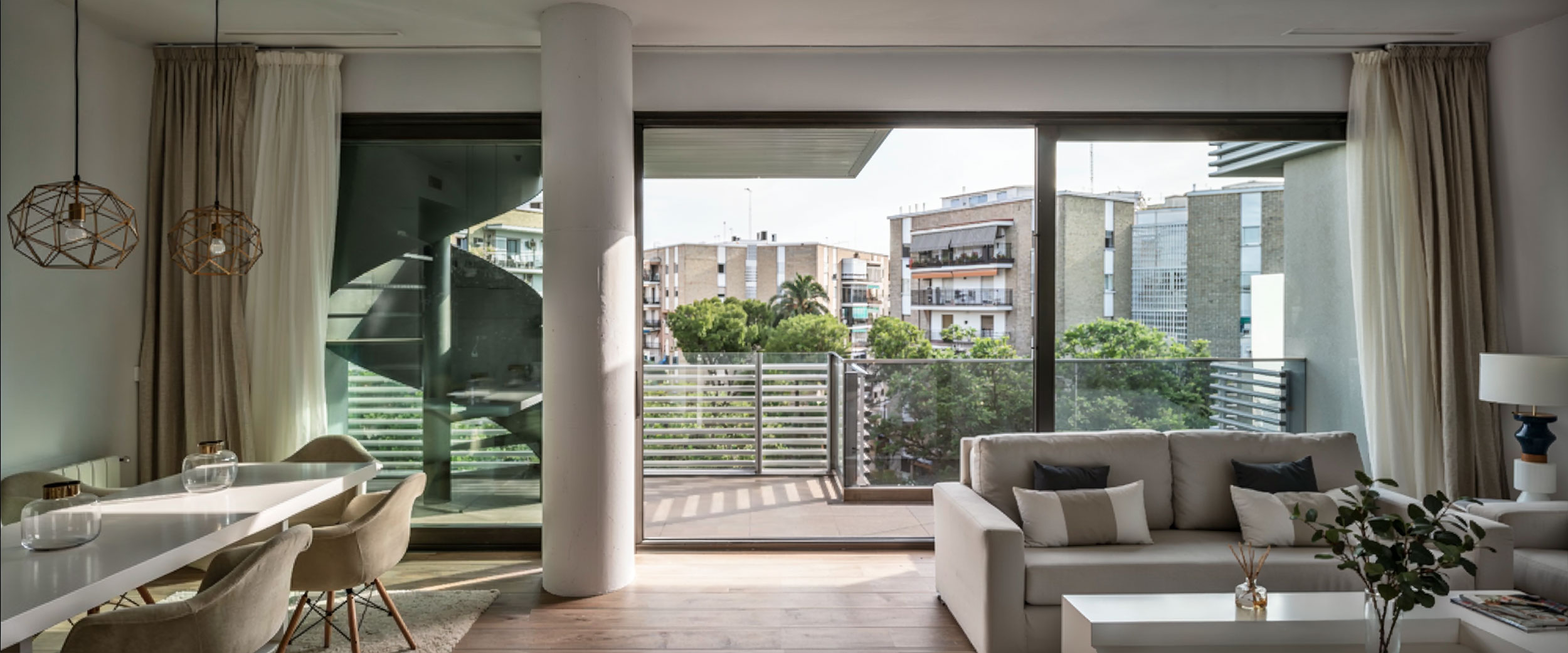 Ventana de aluminio STRUGAL S125RP