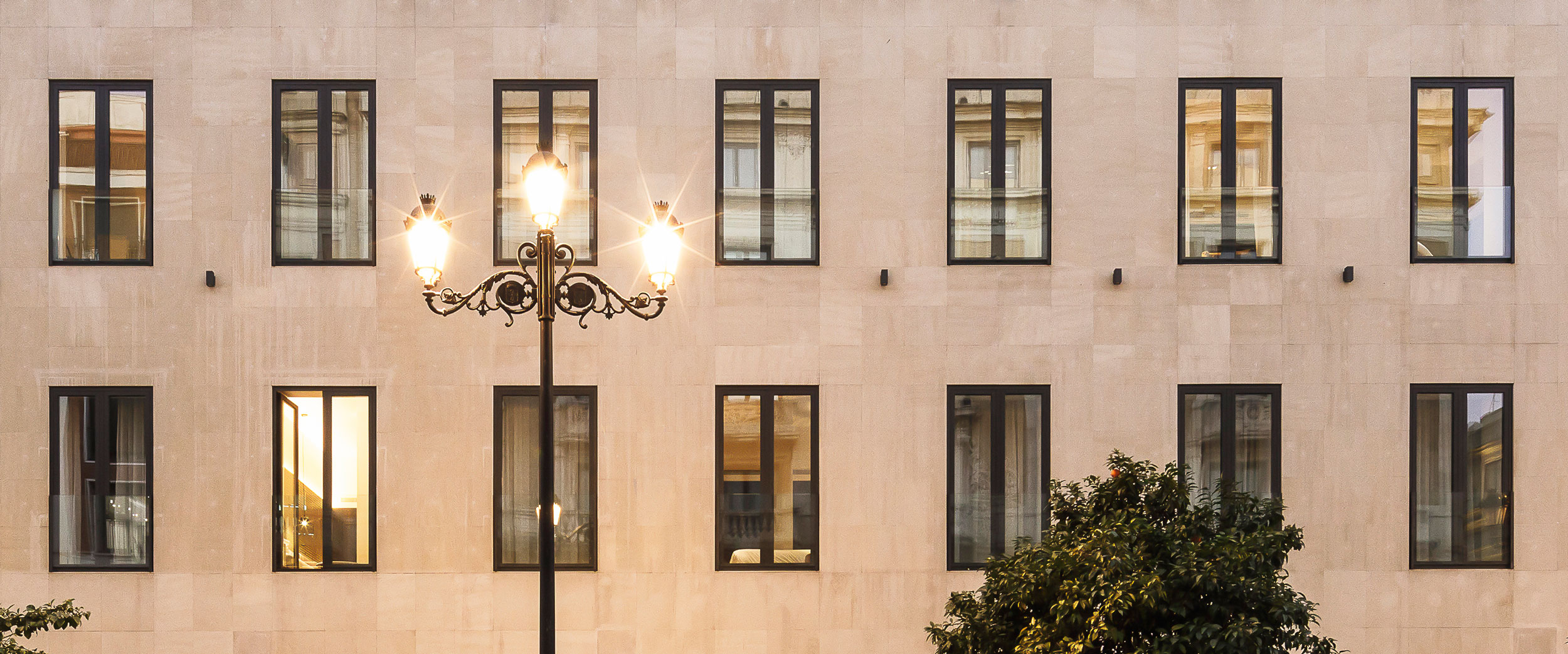 Fenêtre à battant en aluminium STRUGAL S82RP